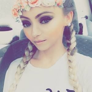 Meet your Posher, Brooke